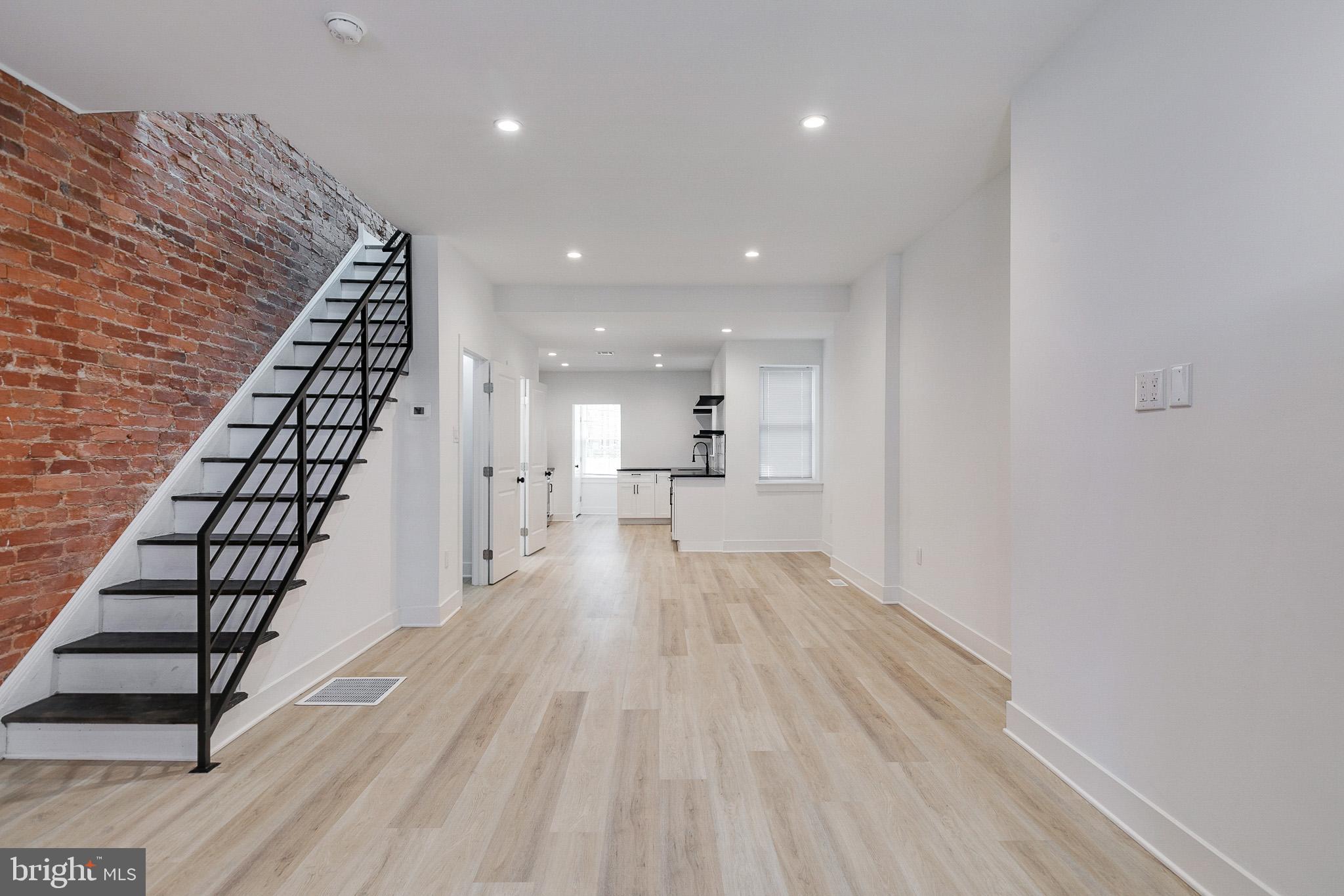 PARKSIDE - Commercial Sale