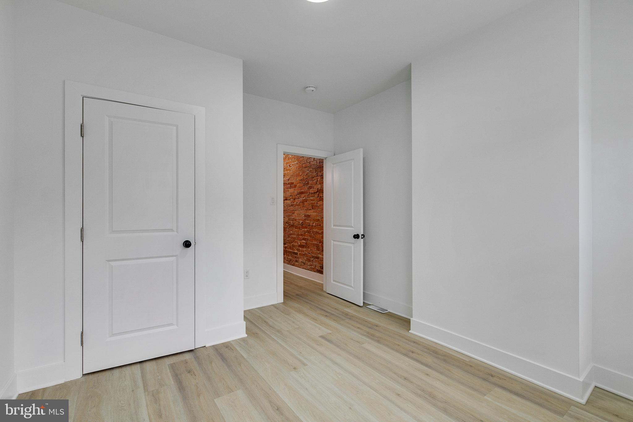 PARKSIDE - Commercial Sale