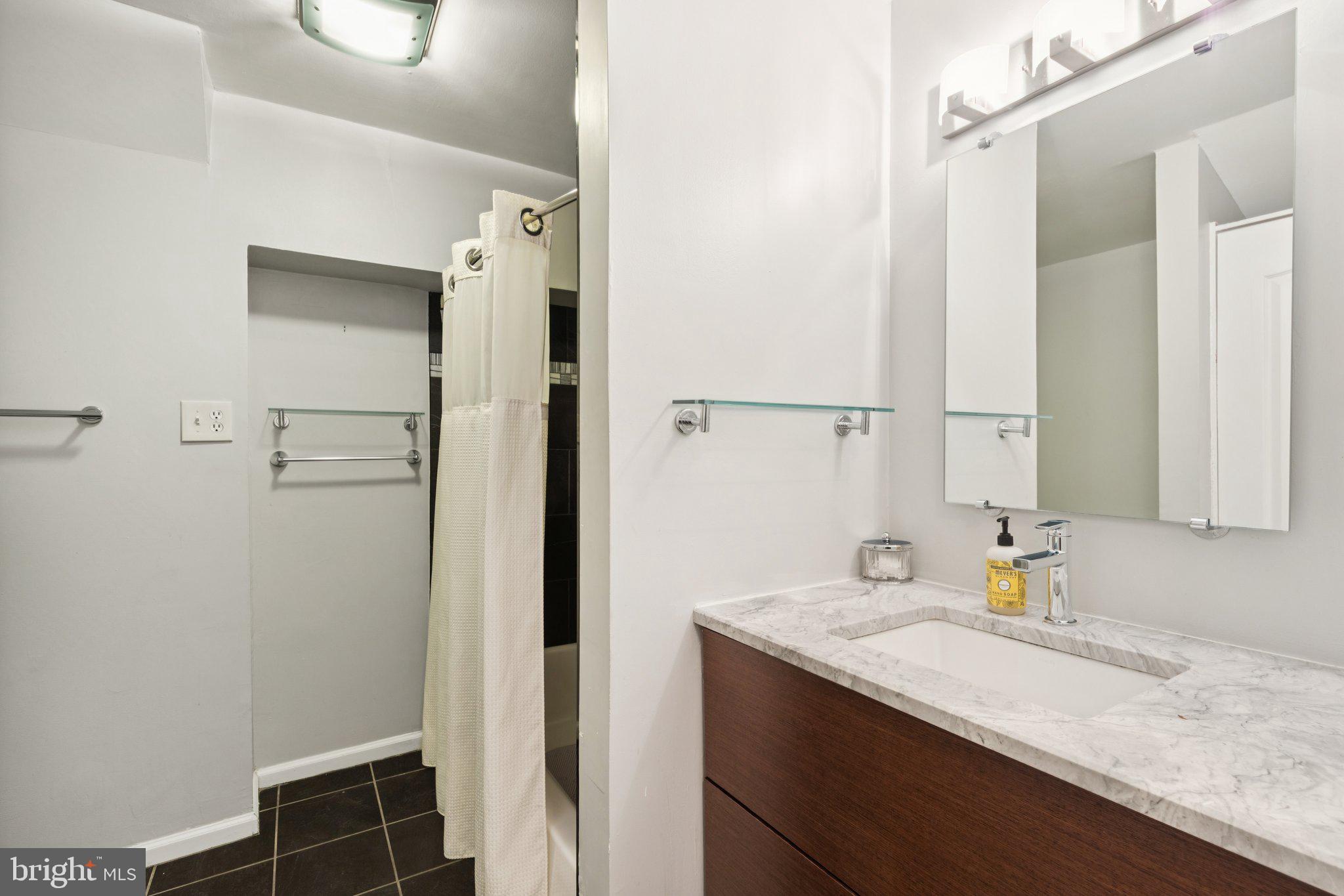 ART MUSEUM AREA - Residential