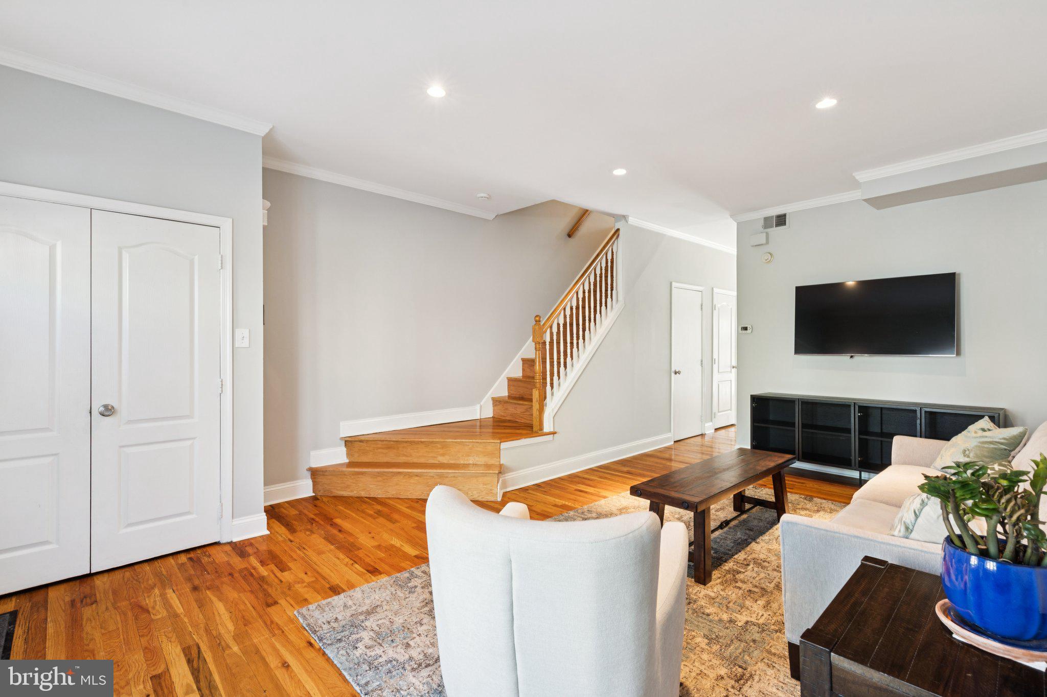 ART MUSEUM AREA - Residential