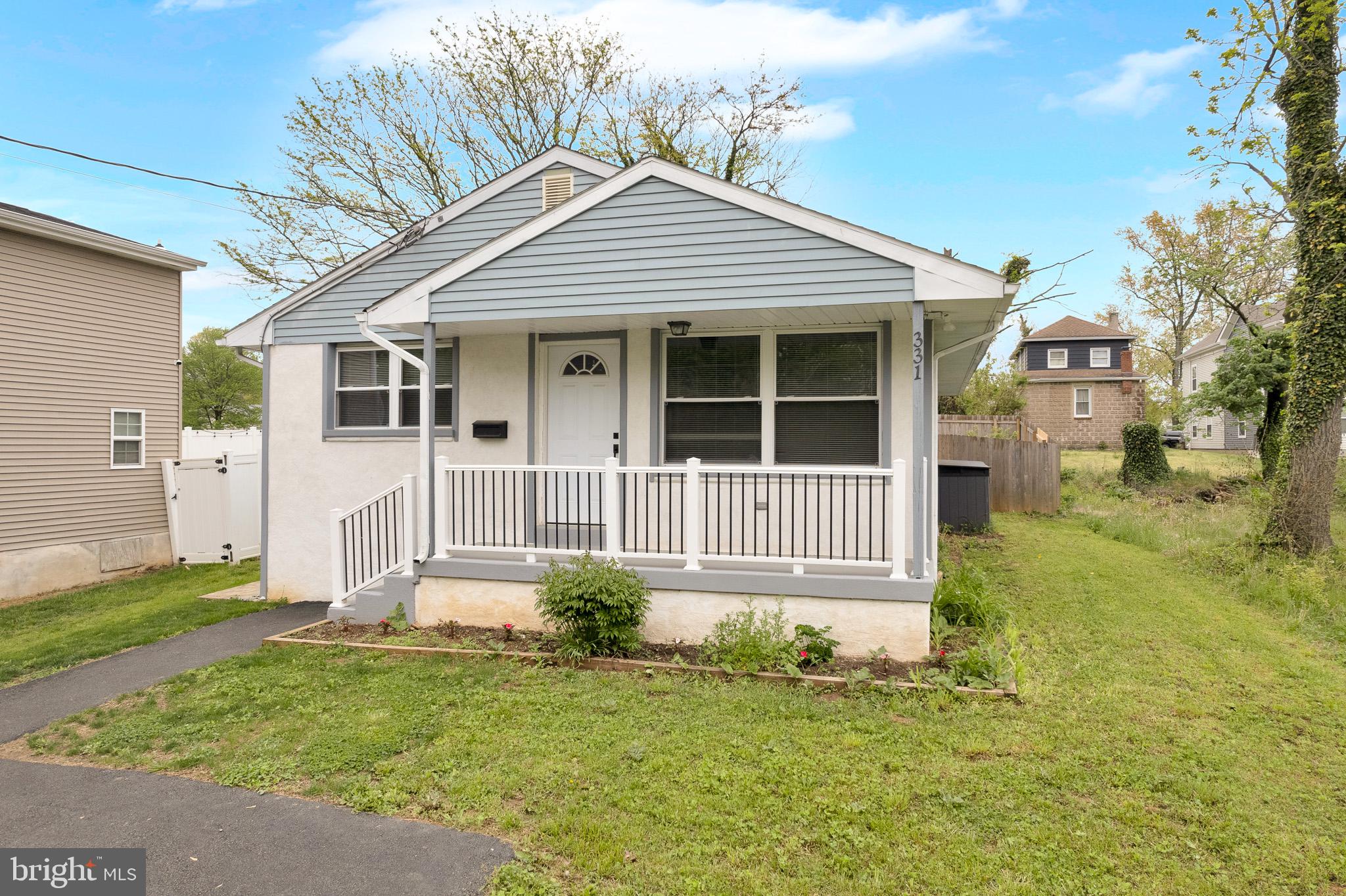 GLENSIDE - Residential