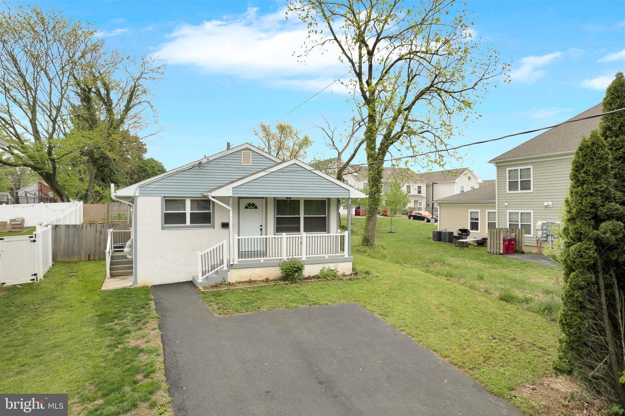 GLENSIDE - Residential