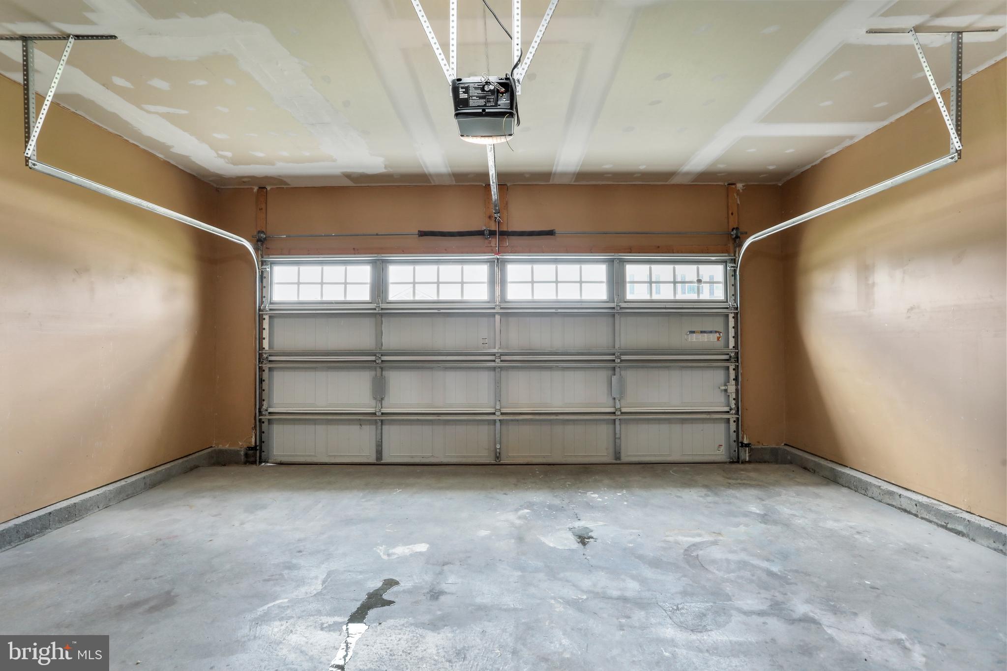 ARCADIA SPRINGS - Residential