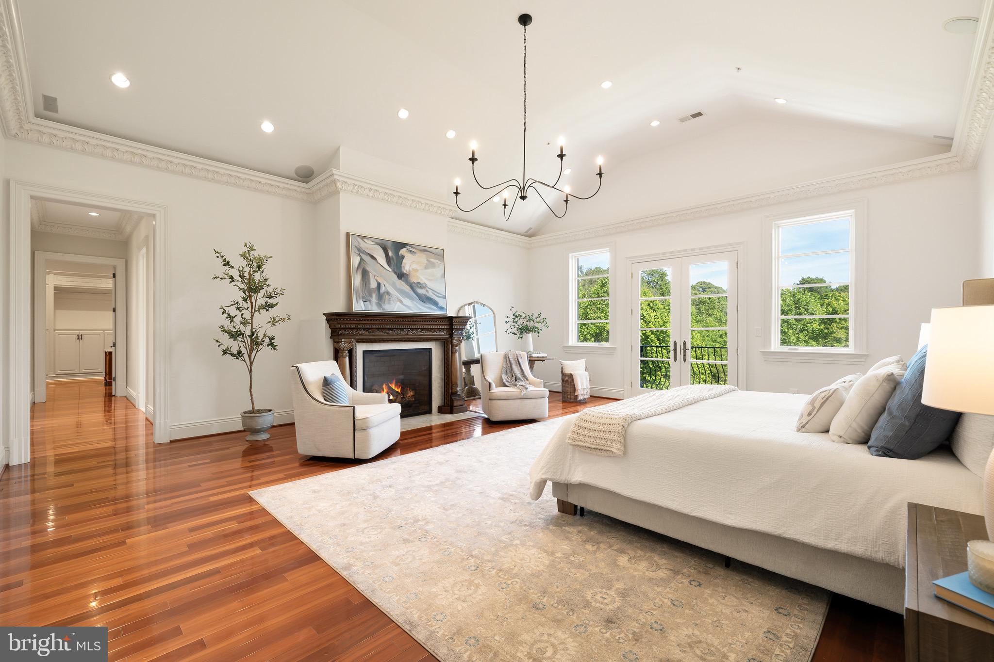 FALCONHURST - Residential