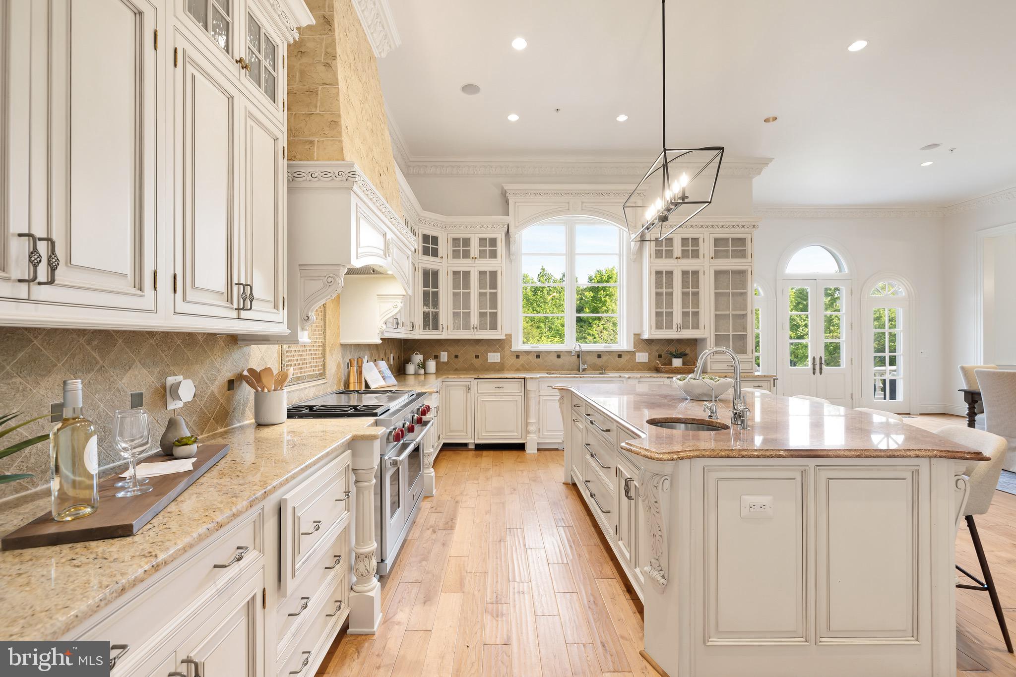 FALCONHURST - Residential