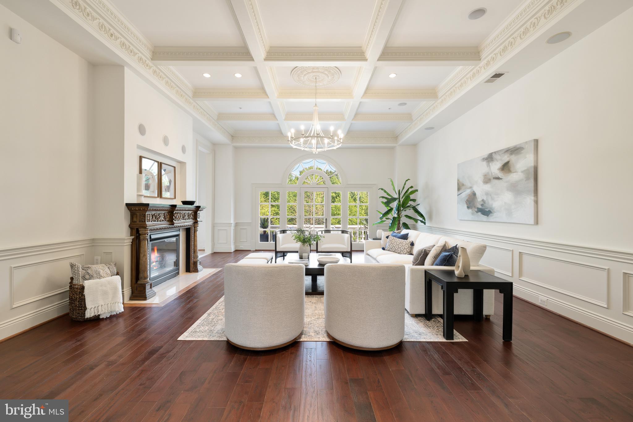 FALCONHURST - Residential