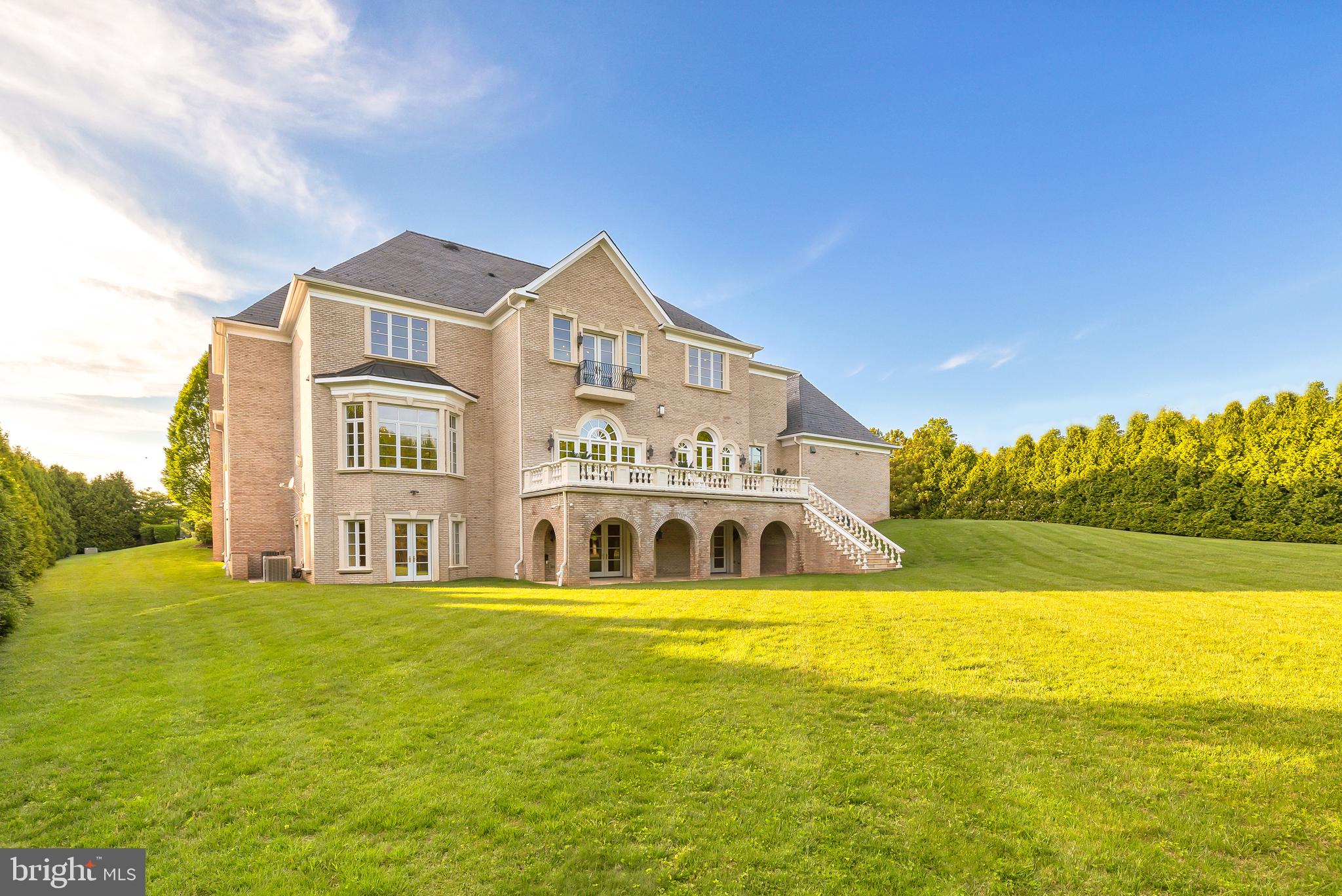 FALCONHURST - Residential