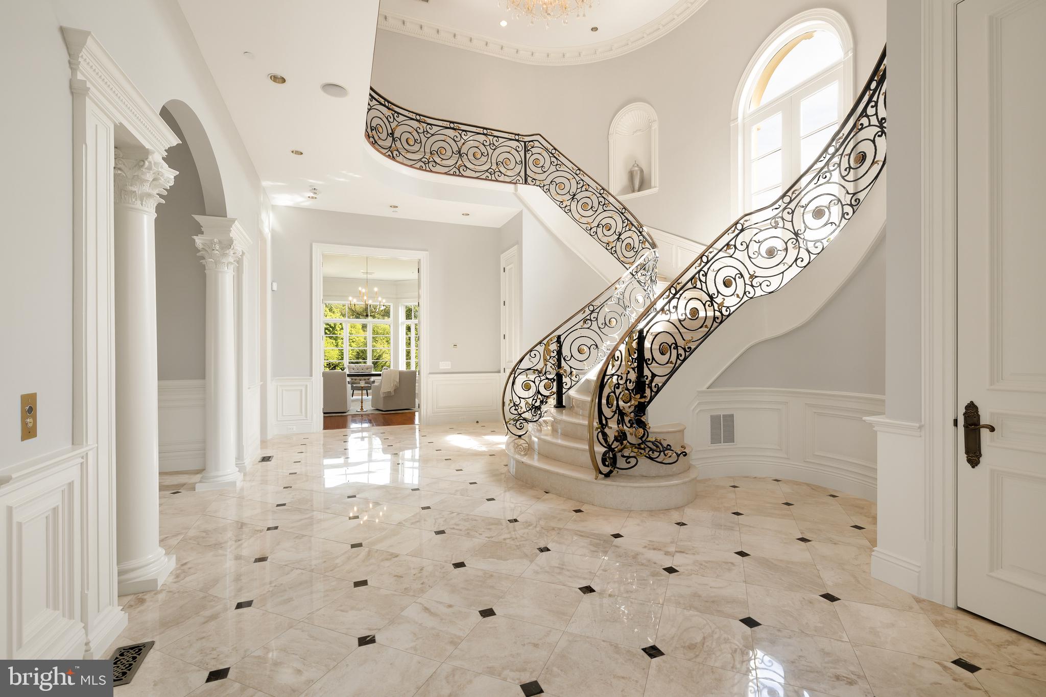 FALCONHURST - Residential