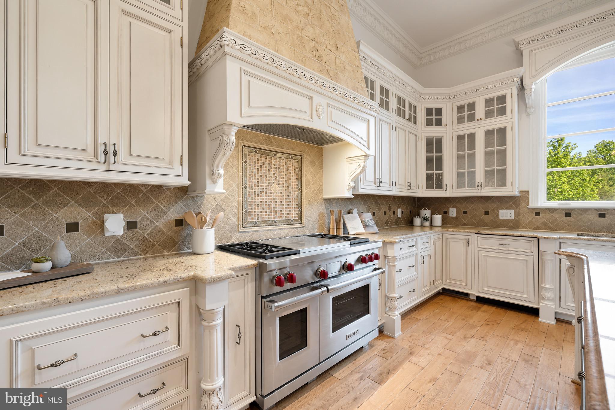 FALCONHURST - Residential