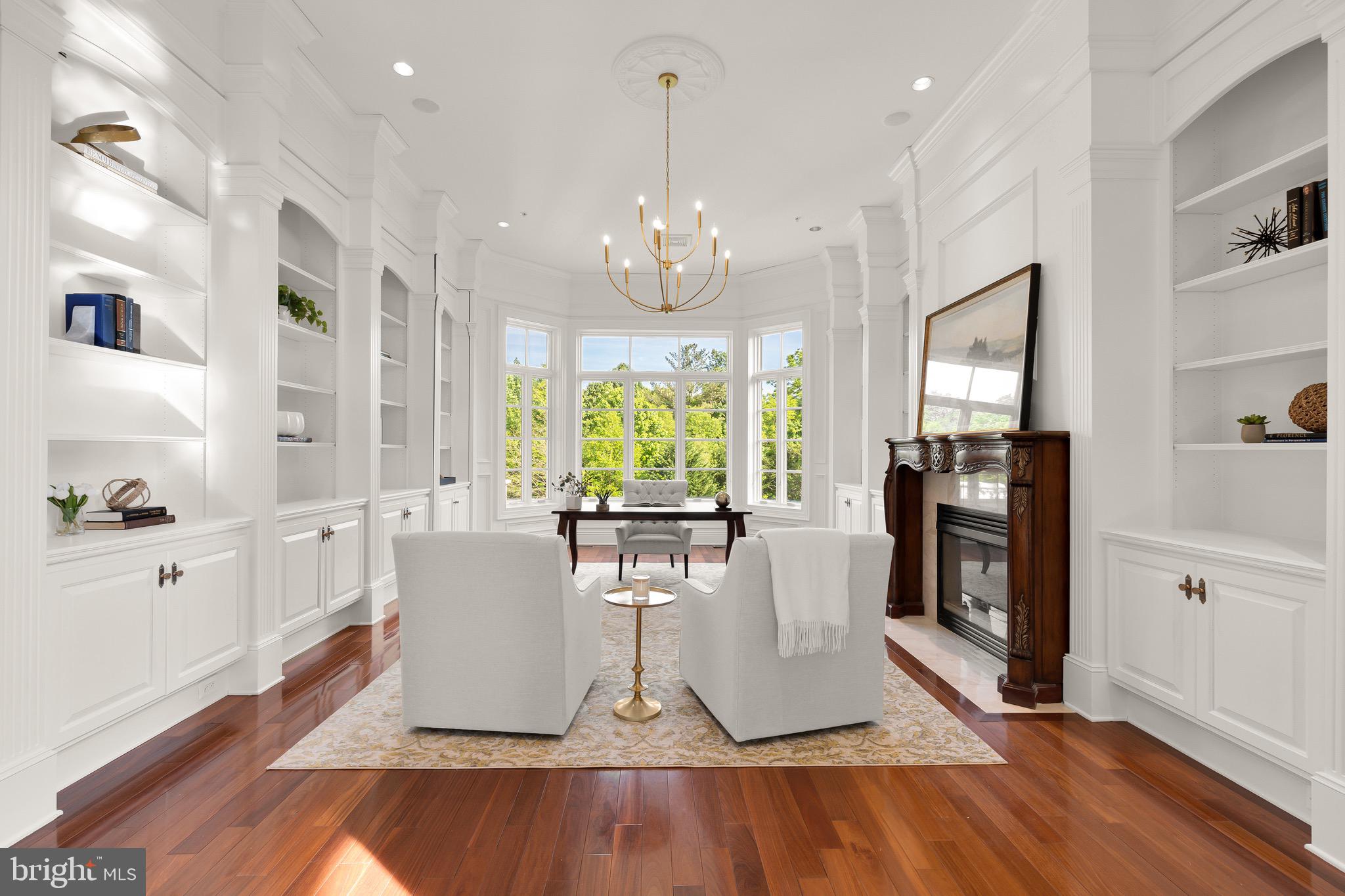 FALCONHURST - Residential