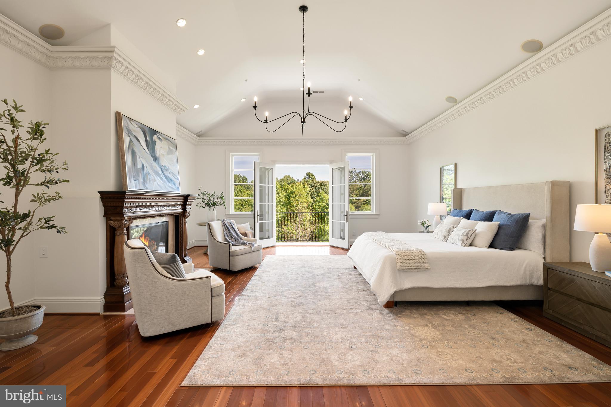 FALCONHURST - Residential