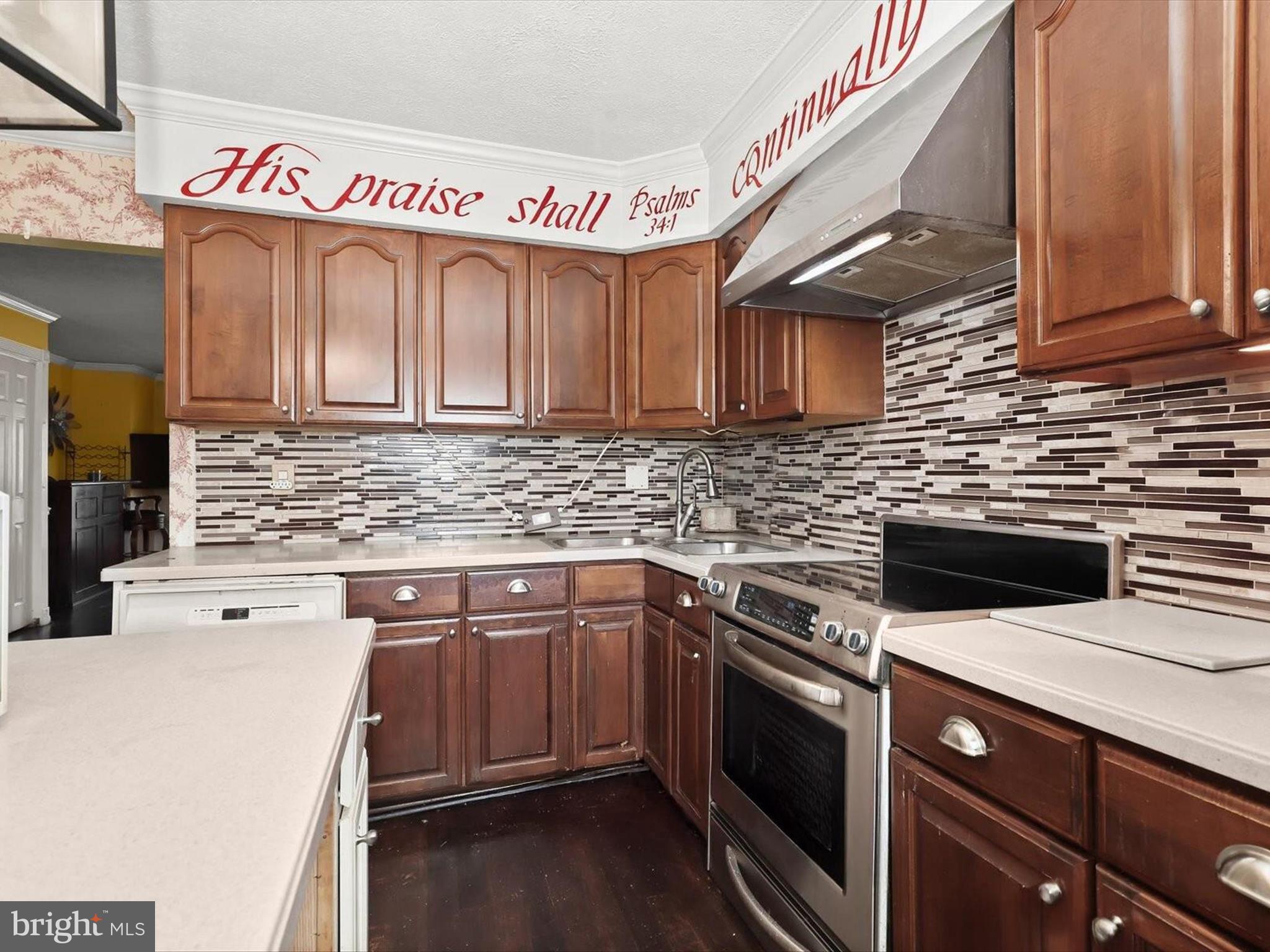 2828 BECKON DRIVE