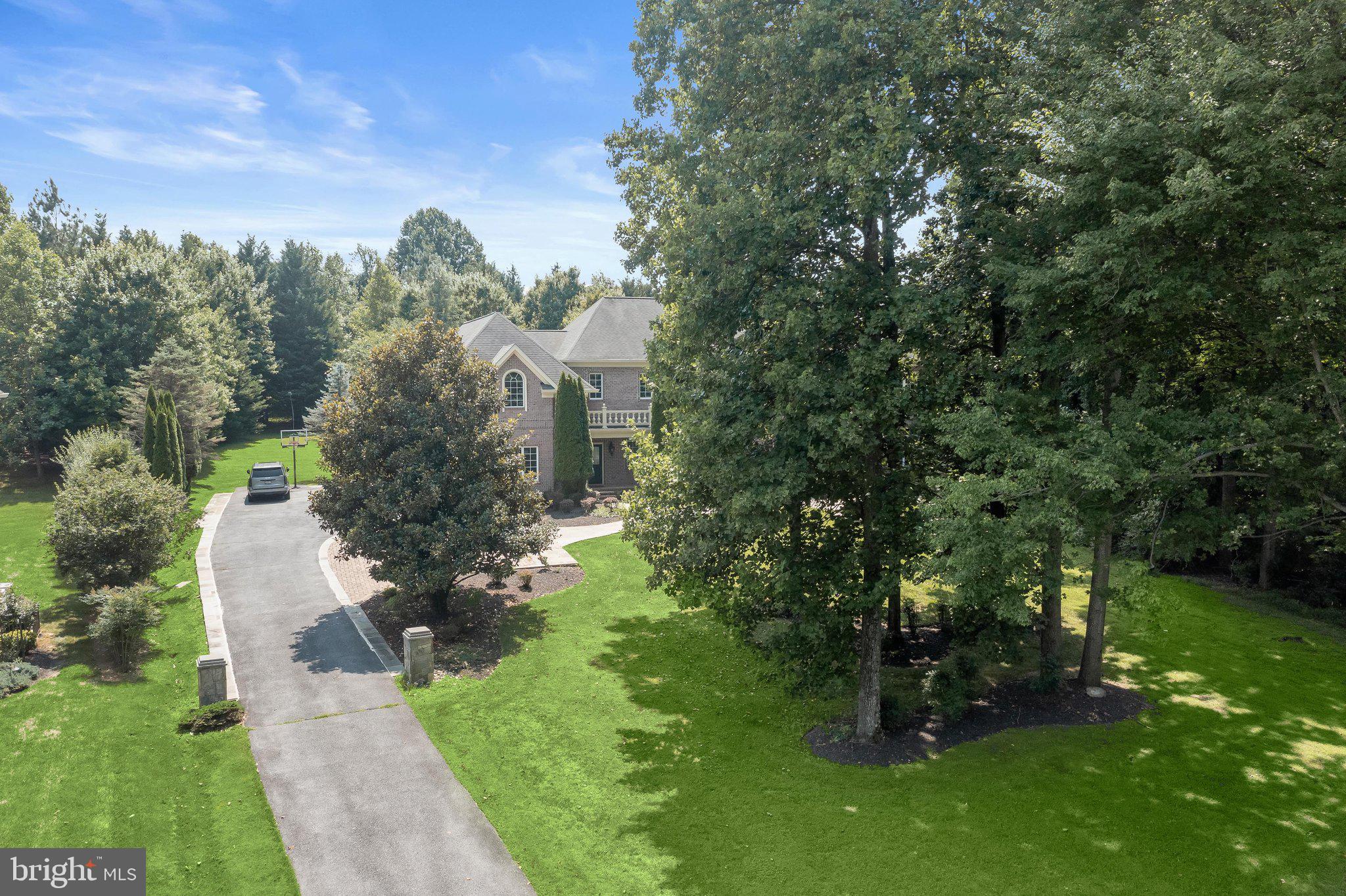 11616 MIRROR POND COURT