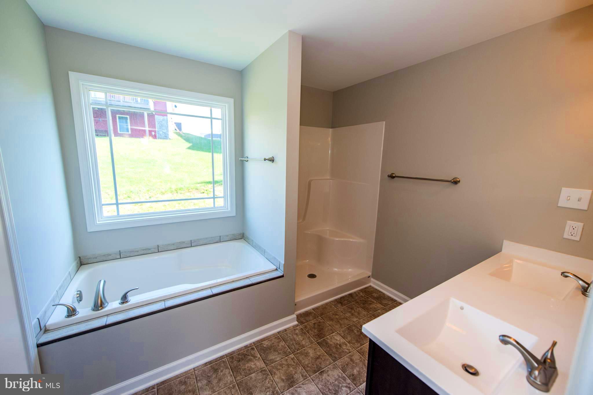 RED HILL - Residential