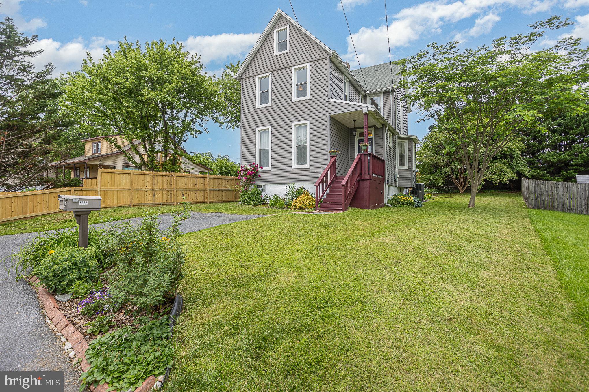 Significant 10K price adjustment!
Charming Detached Home Across from the Park and on a quiet street with no through access !
Get ready to fall in love with this beautiful detached home, perfectly situated right across from a serene park—the ideal setting for morning walks, weekend picnics, and everyday relaxation. Located on a dead-end street, so no worries about busy and loud traffic.
Step inside to find gorgeous hardwood floors, fresh paint throughout, and a spacious, sun-filled layout that makes you feel right at home.
Upstairs, you'll find three comfortable bedrooms on the second floor—ideal for family living or guests. Need more space? The top-floor attic is fully-finished and offers privacy, making it perfect for another bedroom, home office or creative studio.
Enjoy the benefits of a partially fenced yard, offering both security and room to relax, garden, or play. And here's a bonus: watch the Fullerton 4th of July fireworks right from your own backyard! It’s the perfect spot to celebrate the holidays in style, without leaving home.
Highlights:
* Detached home on a partially fenced lot
* Two car driveway
* Beautiful hardwood flooring throughout
* Freshly painted interior
* Spacious kitchen
* 3 bedrooms on the second floor
* Large 4th bedroom on the top floor
* Prime location directly across from a park
* **Front-row views of Fullerton’s 4th of July fireworks!**
Don’t miss the chance to own a home in a location that combines comfort, space, and convenience.