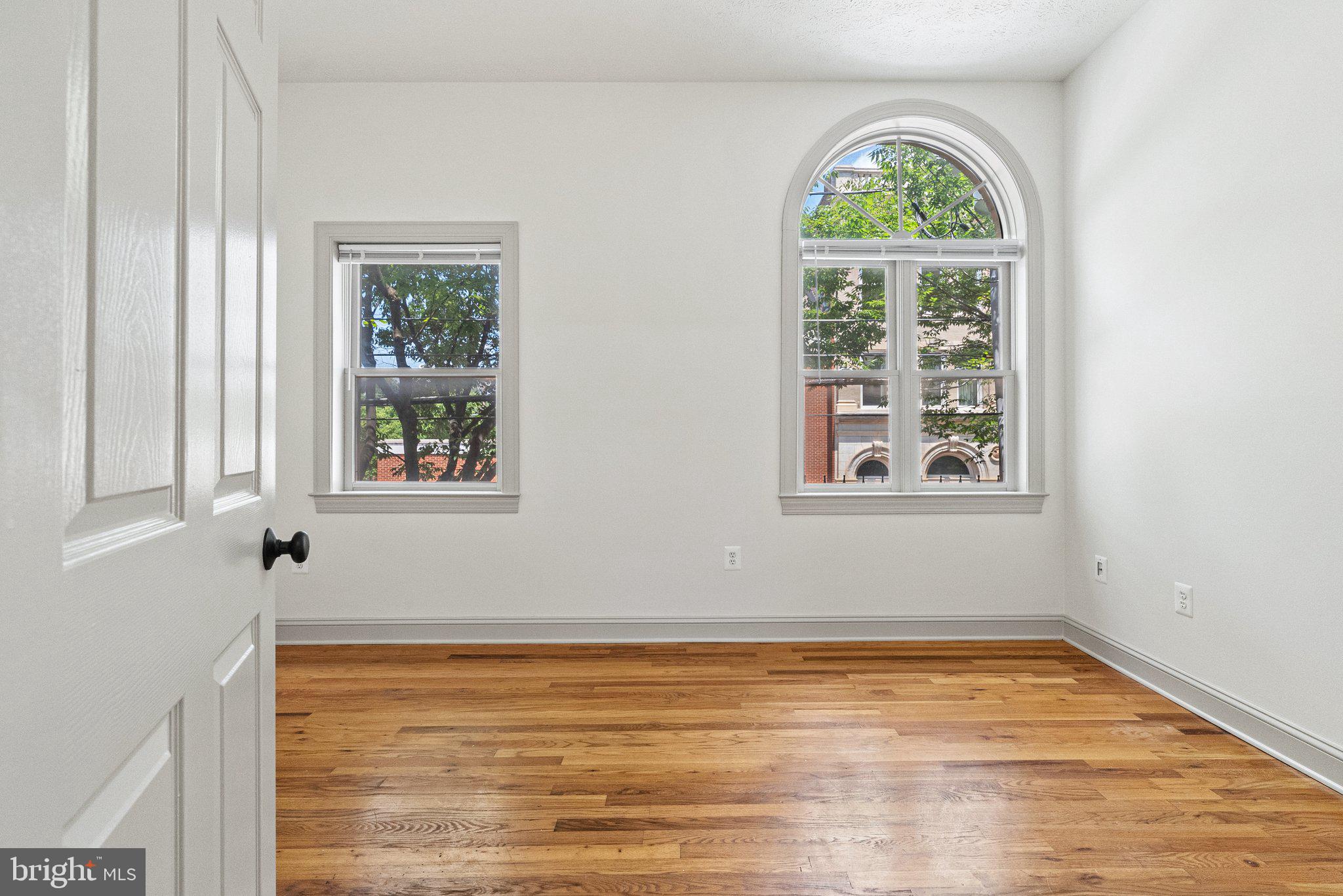 HISTORIC DOWNTOWN WINCHESTER - Residential Lease