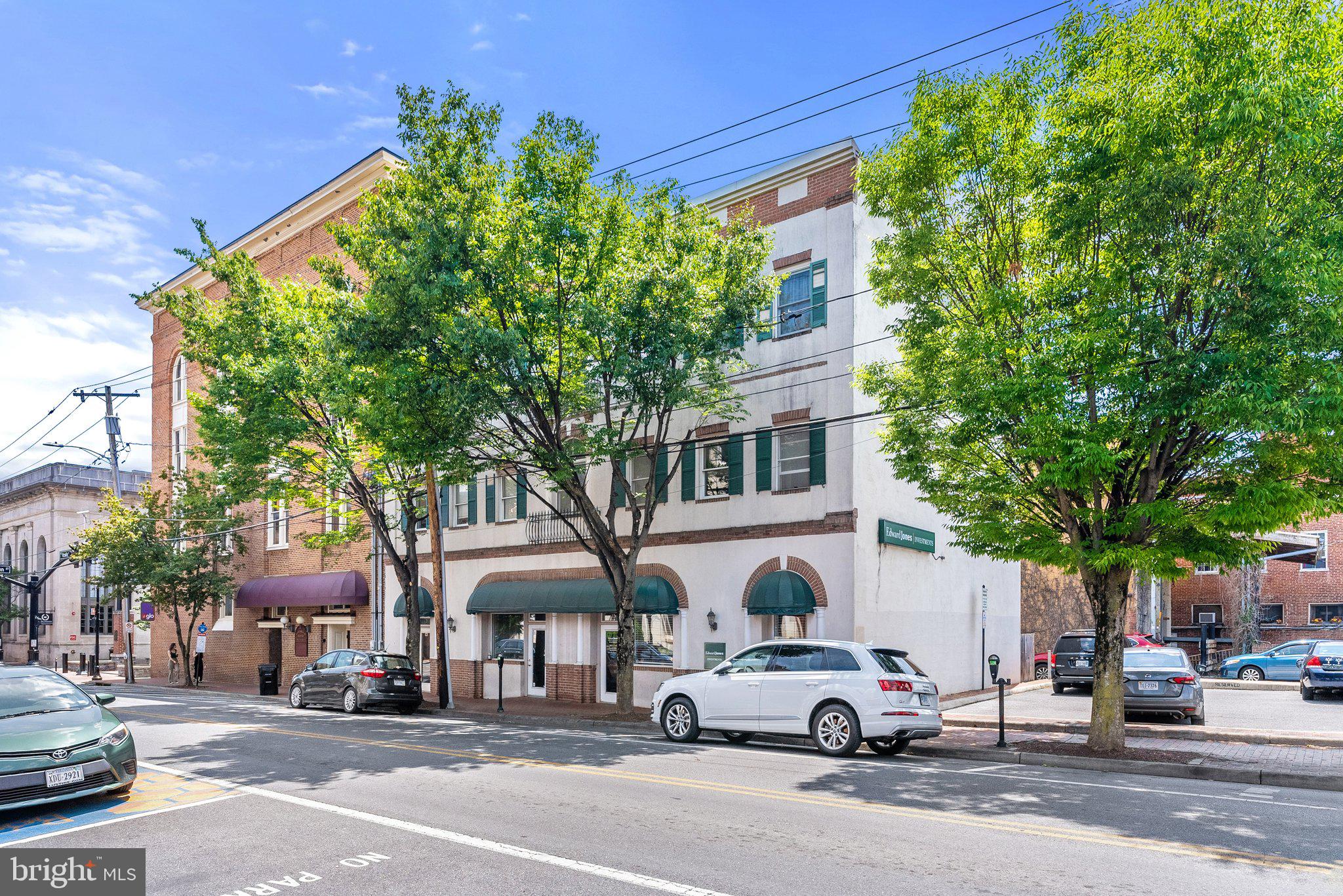 HISTORIC DOWNTOWN WINCHESTER - Residential Lease