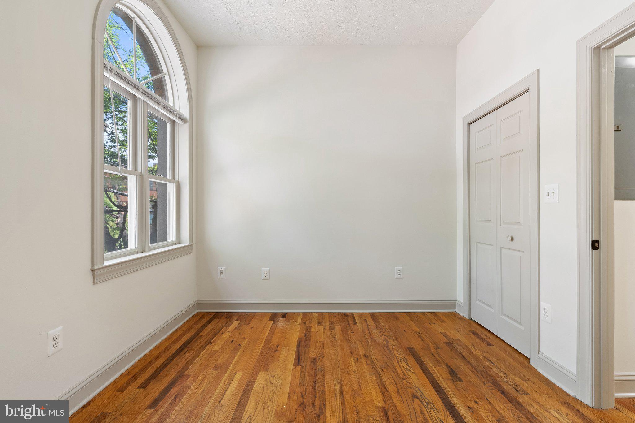 HISTORIC DOWNTOWN WINCHESTER - Residential Lease