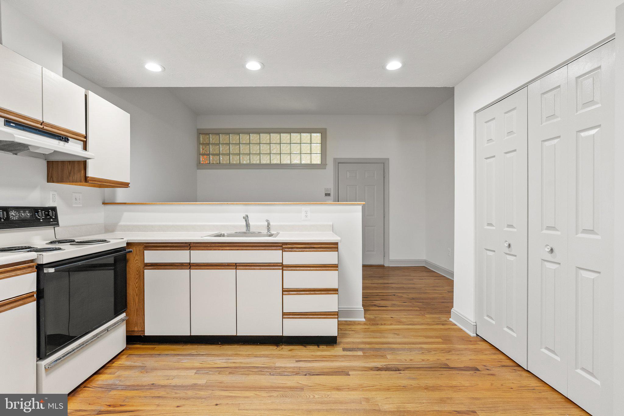 HISTORIC DOWNTOWN WINCHESTER - Residential Lease