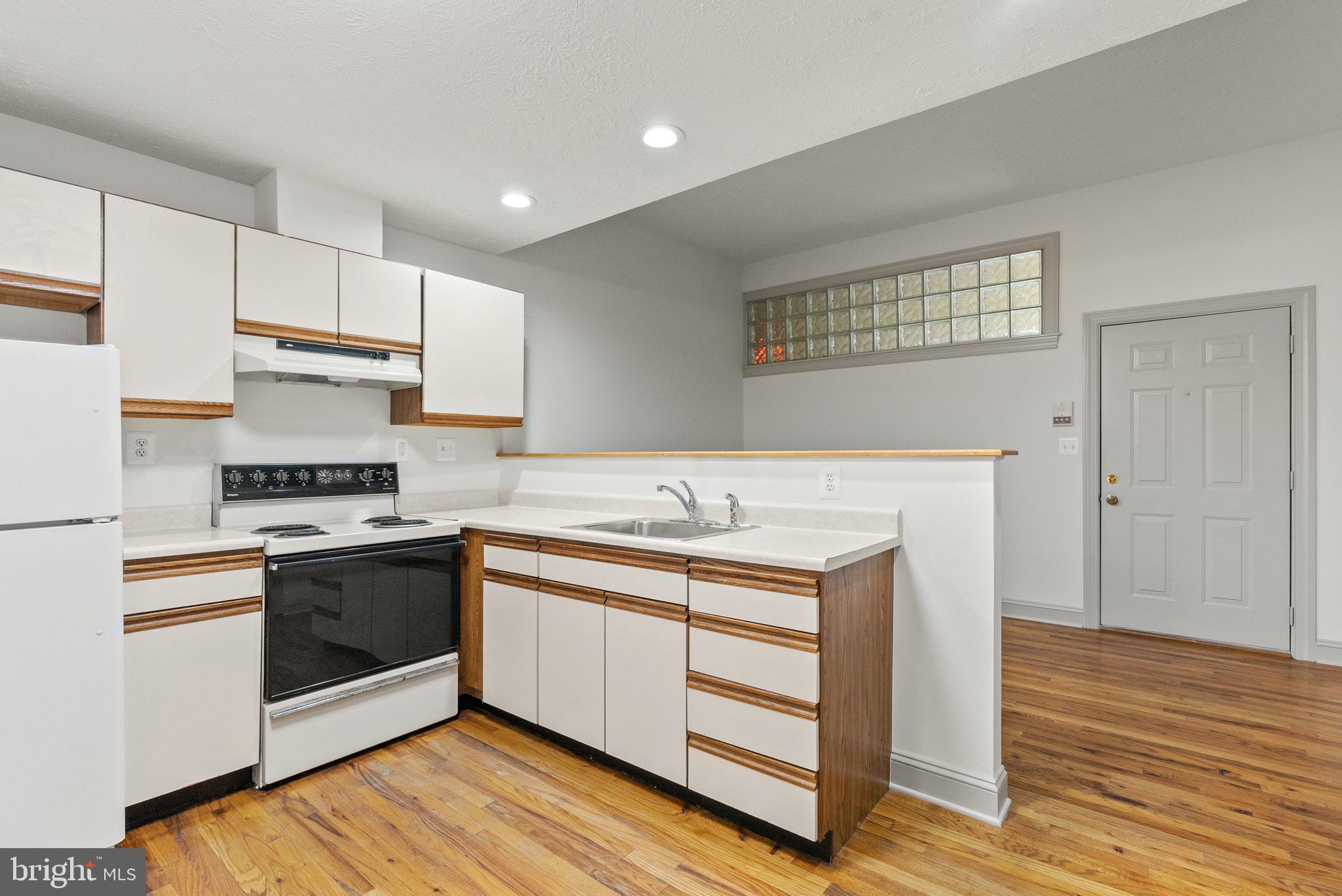 HISTORIC DOWNTOWN WINCHESTER - Residential Lease