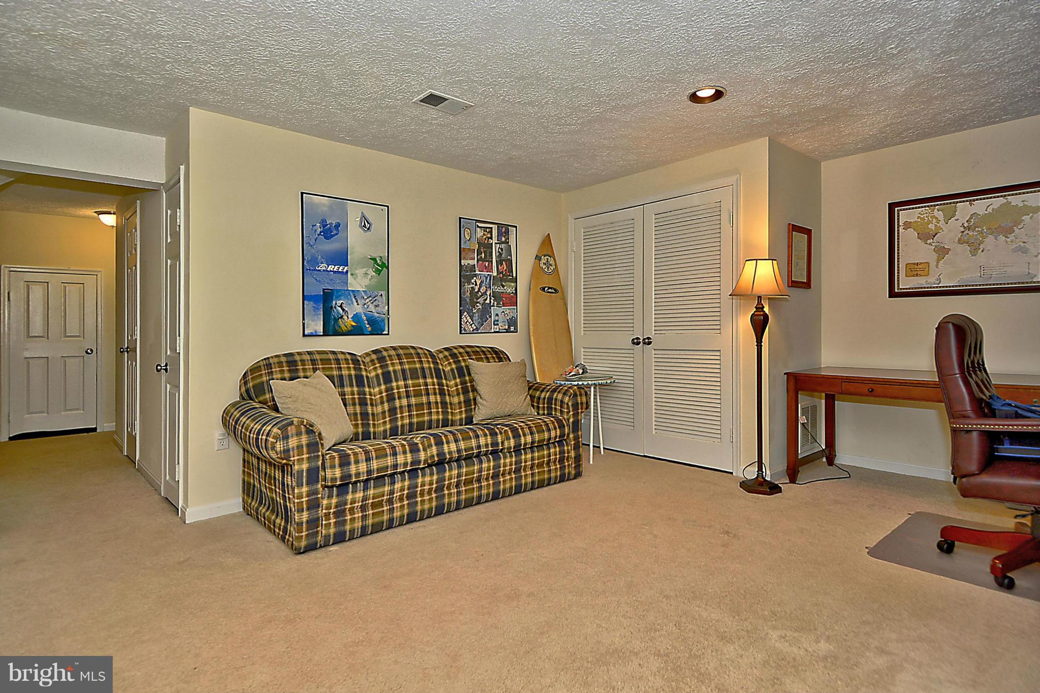 LIFESTYLE AT SULLY STATION - Residential