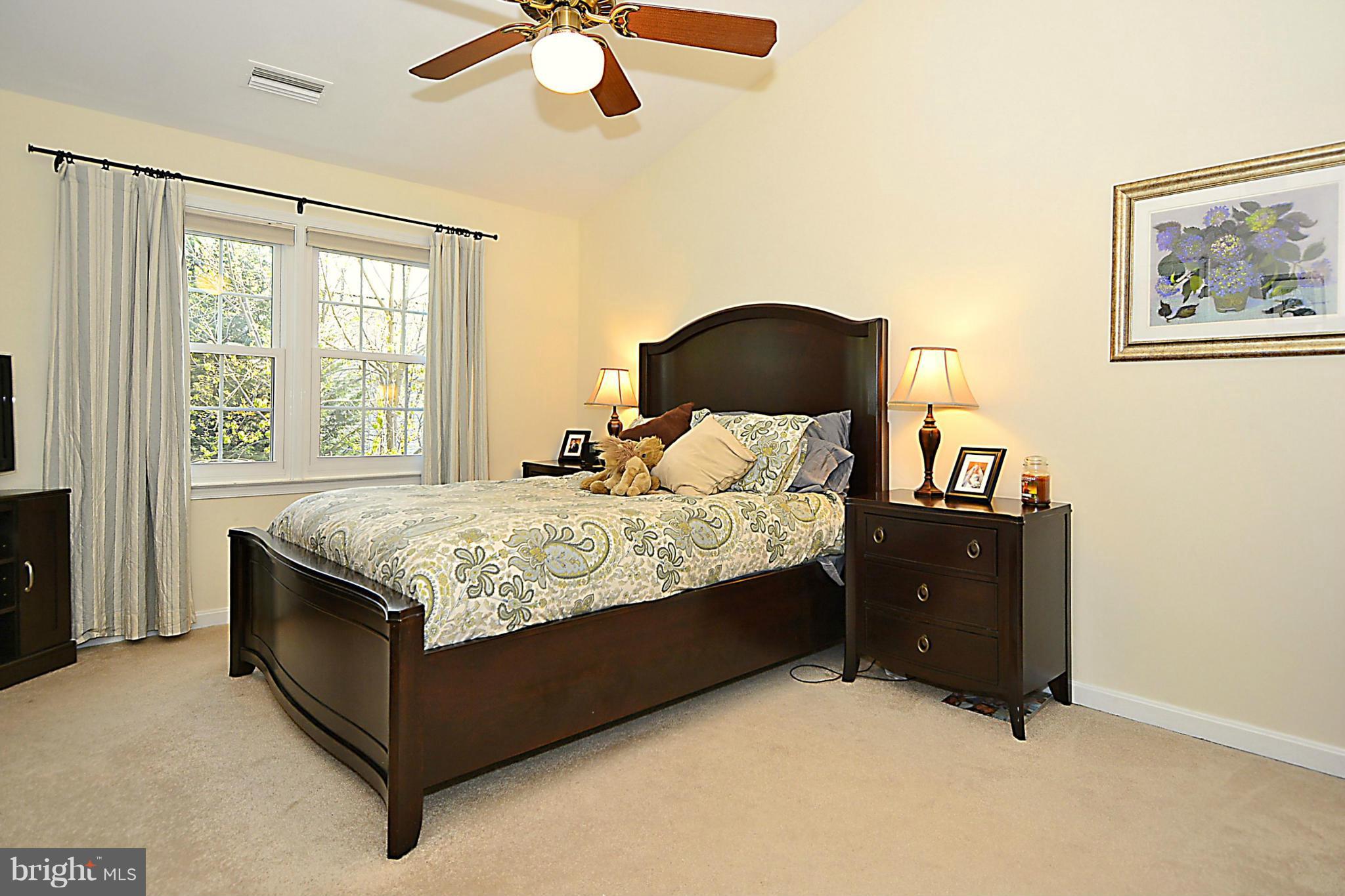 LIFESTYLE AT SULLY STATION - Residential