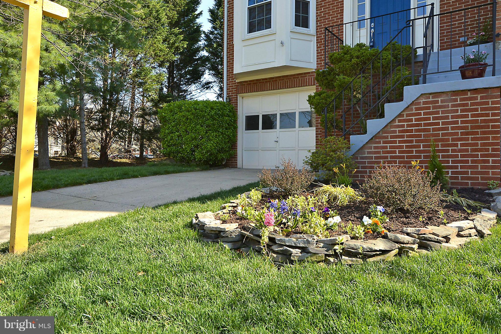 LIFESTYLE AT SULLY STATION - Residential