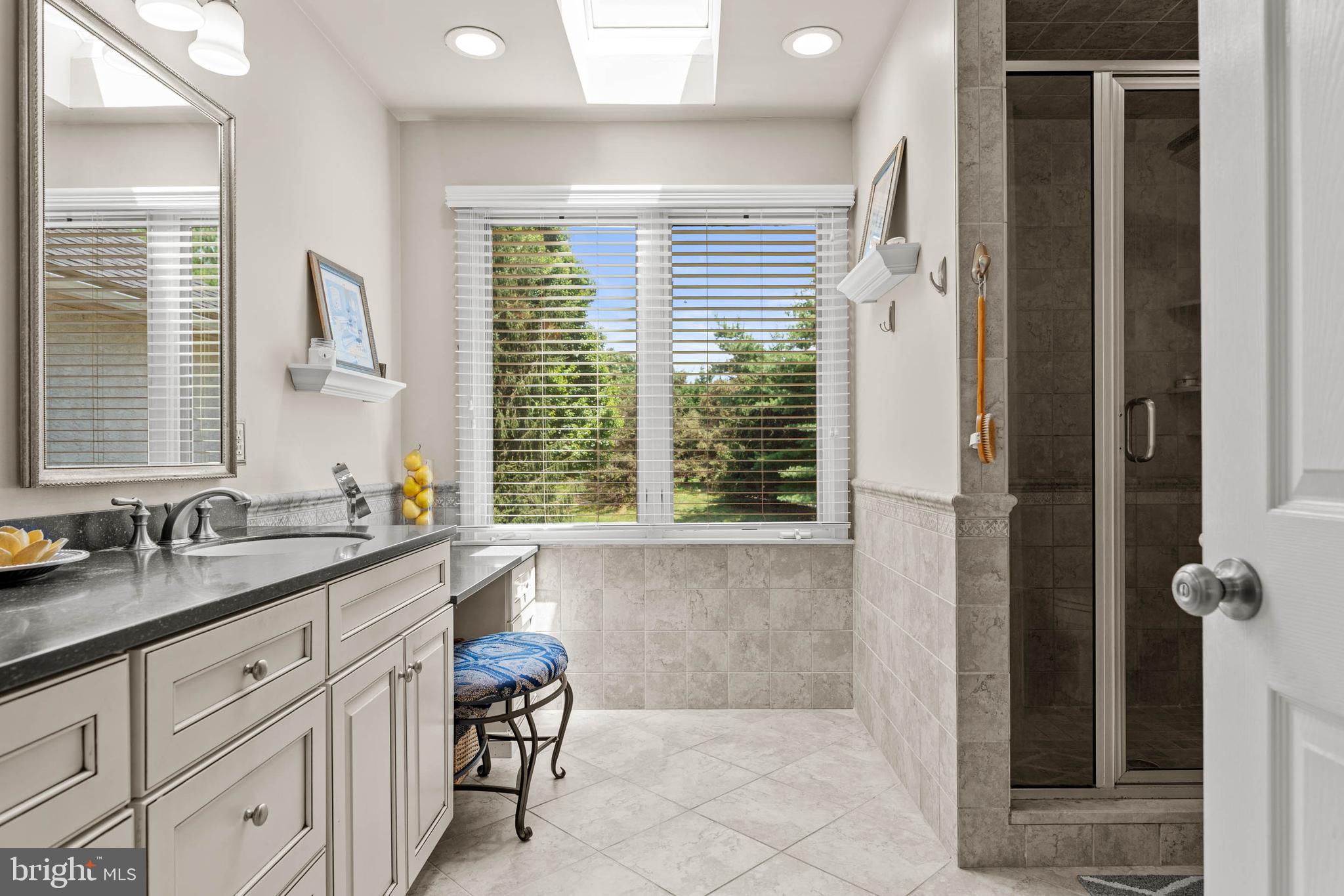 SUMMERHILL - Residential