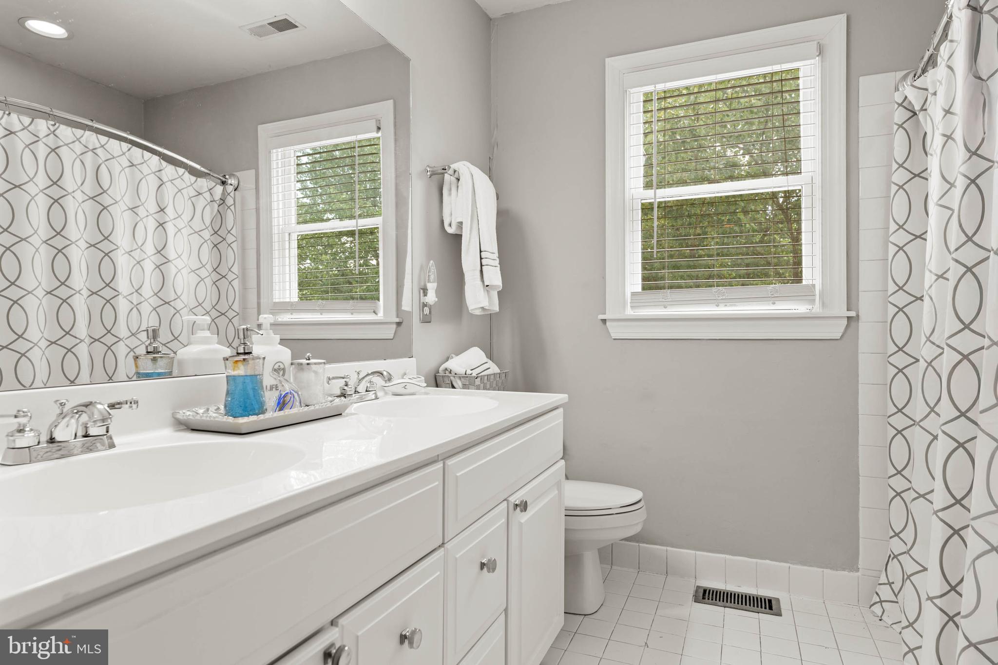 SUMMERHILL - Residential