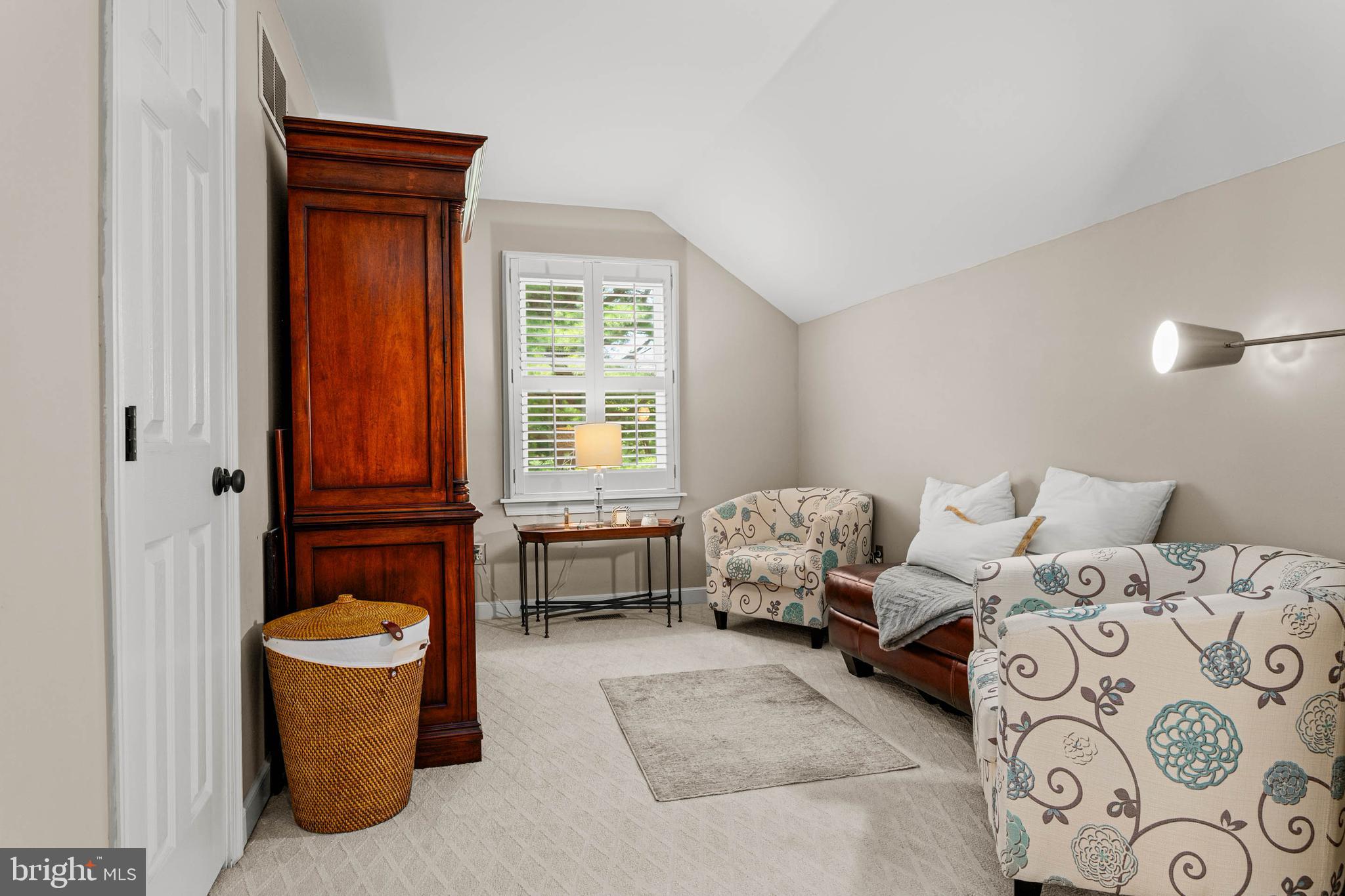 SUMMERHILL - Residential