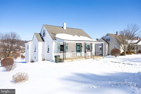 Photo of 1507 Stirling Street, COATESVILLE, PA 19320 (MLS # PACT2117228)