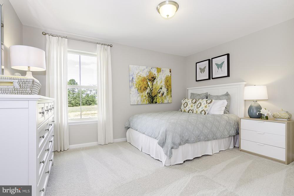 MANOR OAKS - Residential