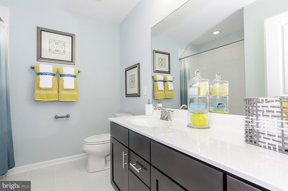 MANOR OAKS - Residential