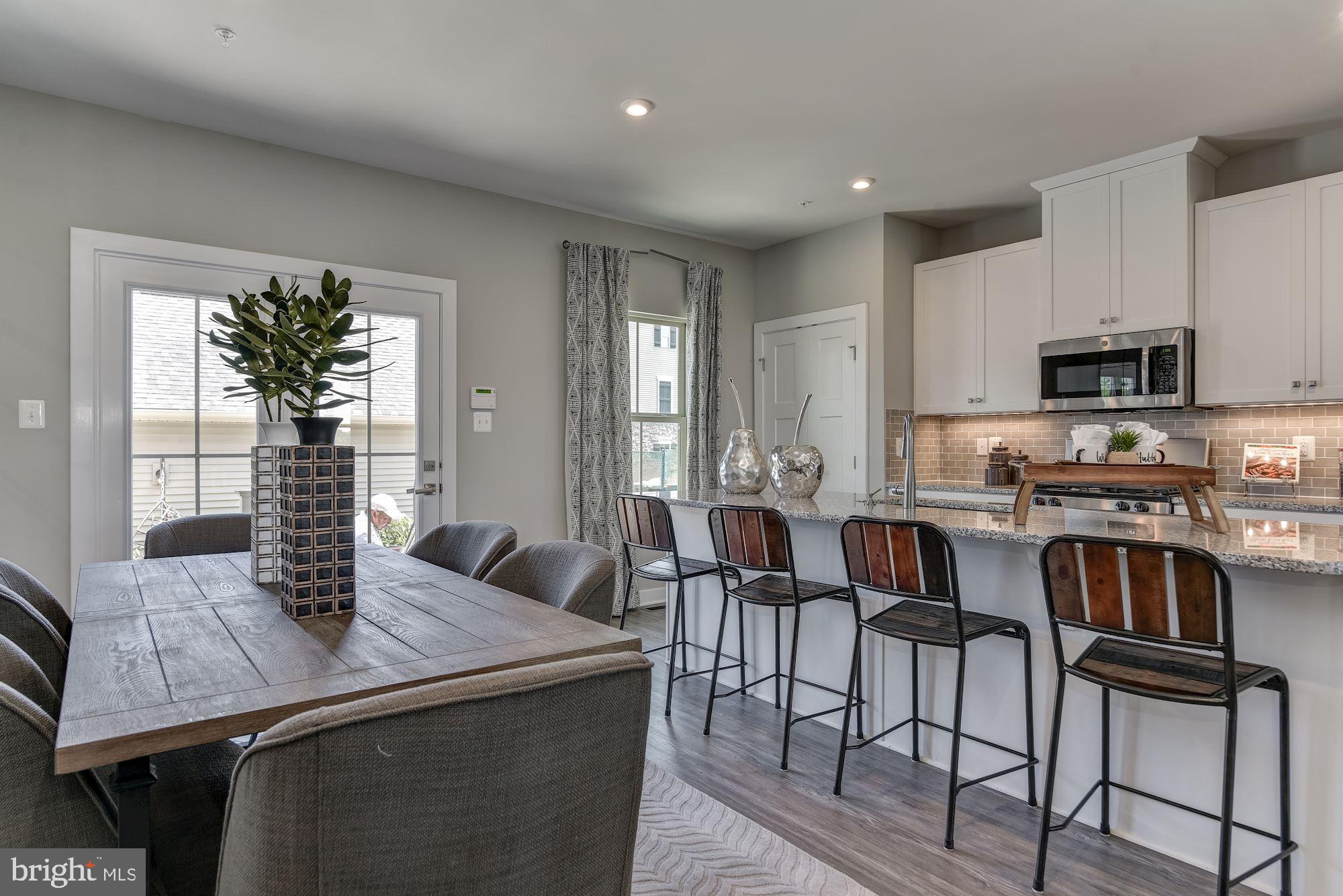 CARDINAL POINTE - Residential