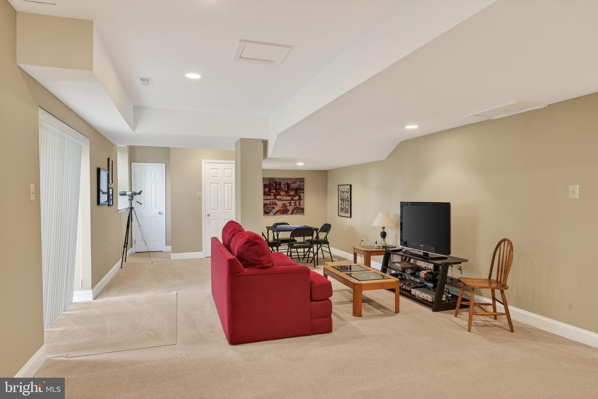 FORT WASHINGTON - Residential