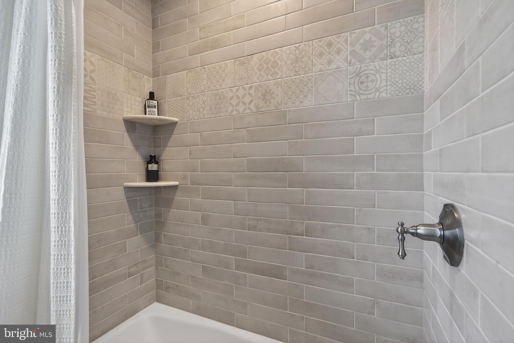 FORT WASHINGTON - Residential