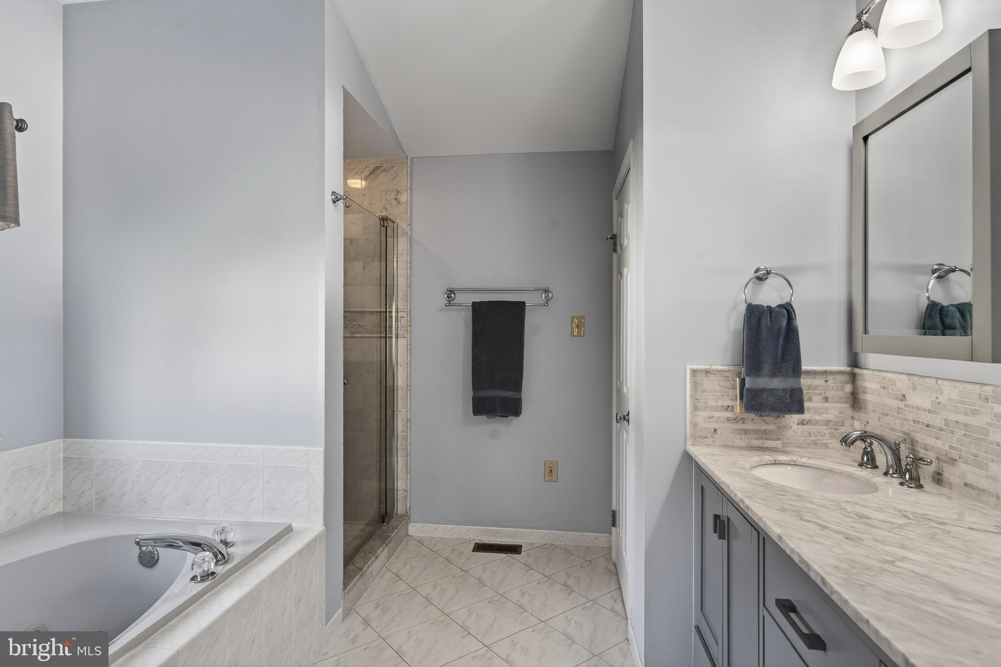 FORT WASHINGTON - Residential