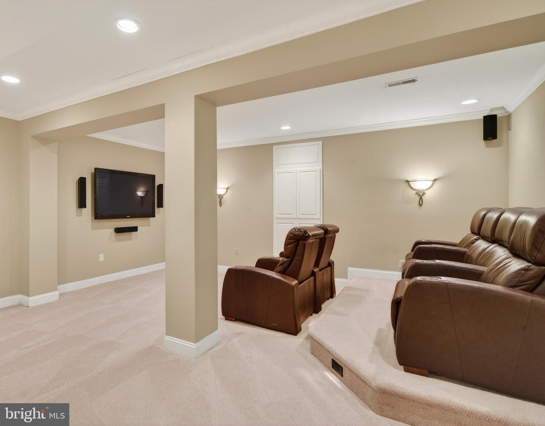 FORT WASHINGTON - Residential