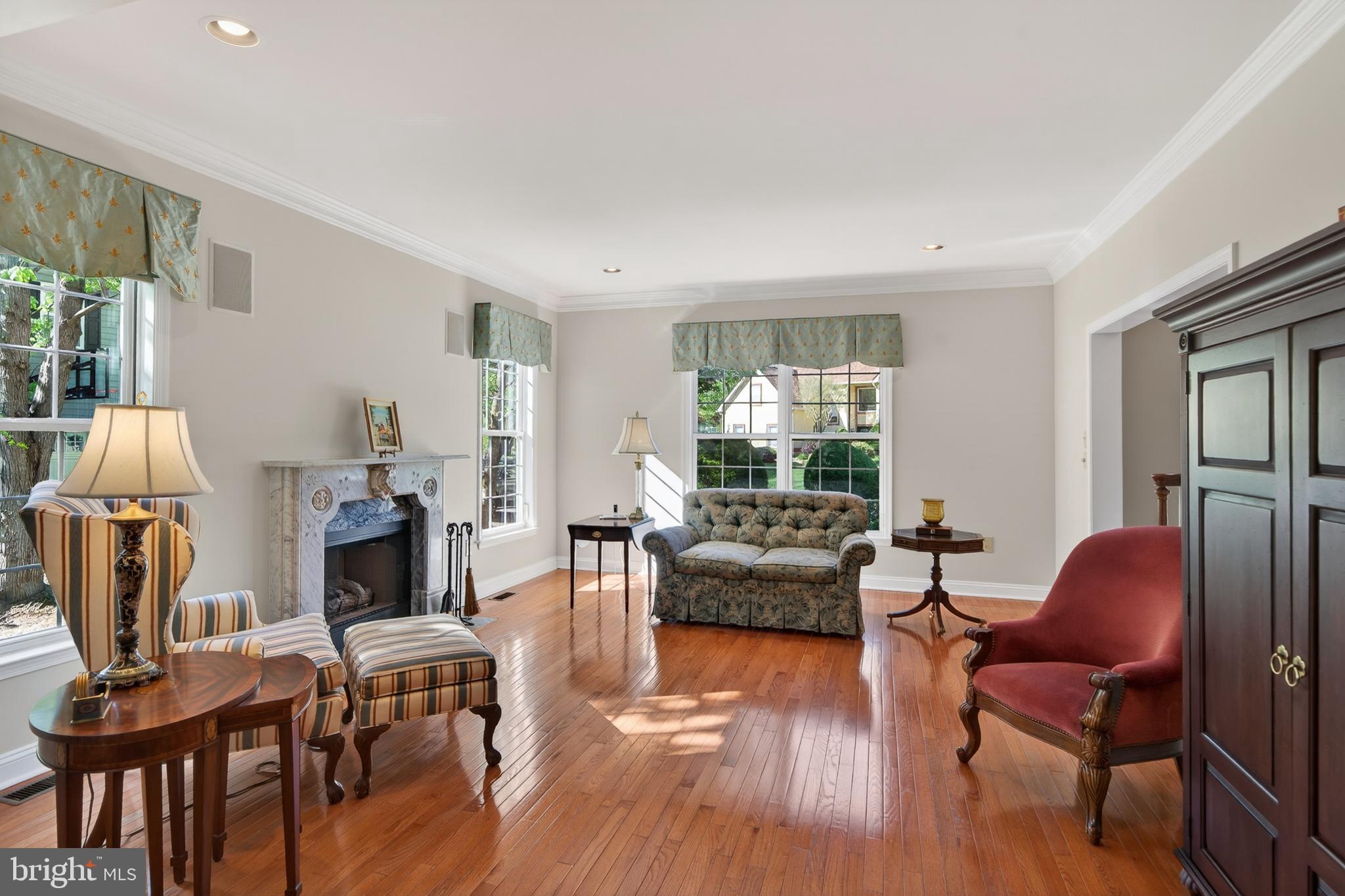 FORT WASHINGTON - Residential