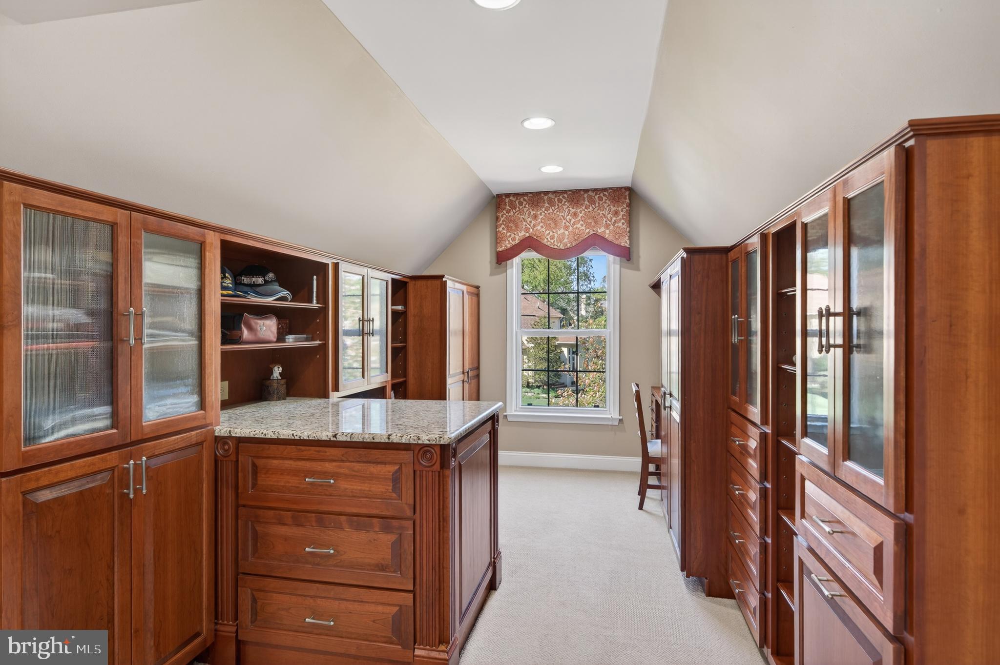 FORT WASHINGTON - Residential