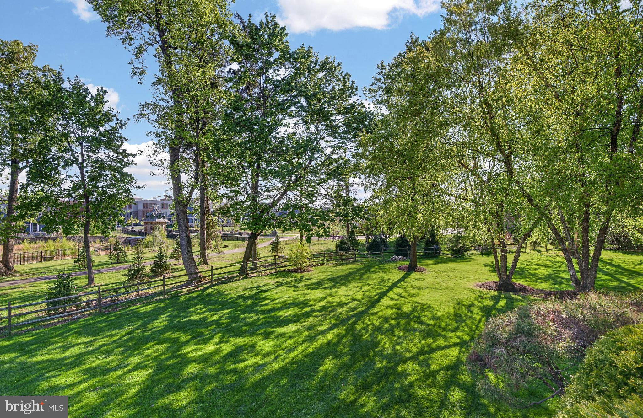 FORT WASHINGTON - Residential