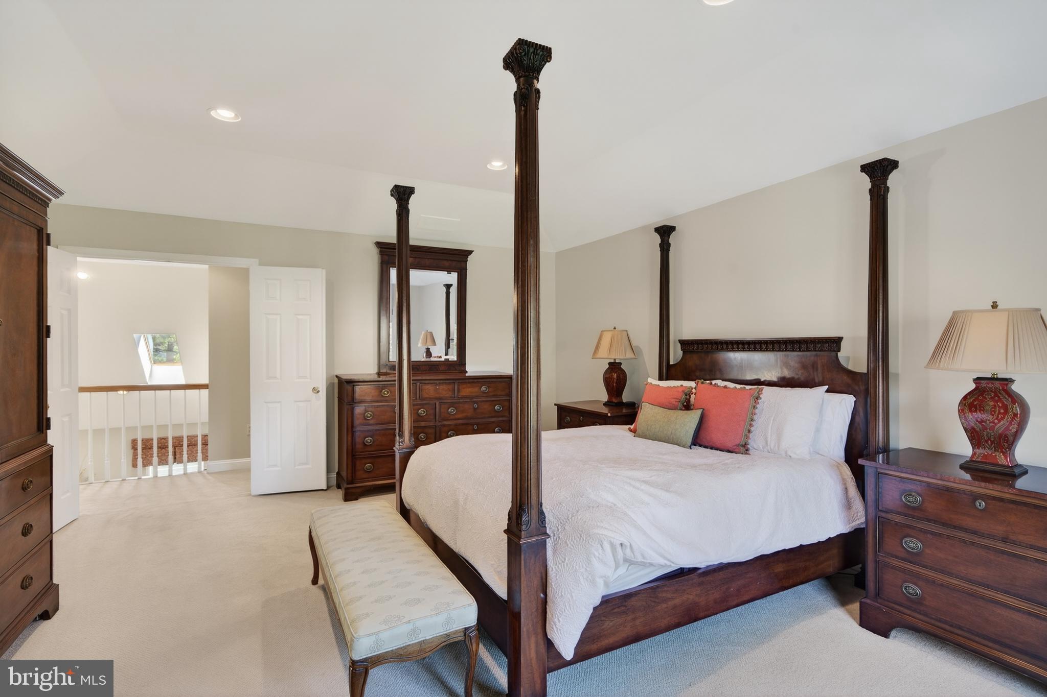 FORT WASHINGTON - Residential