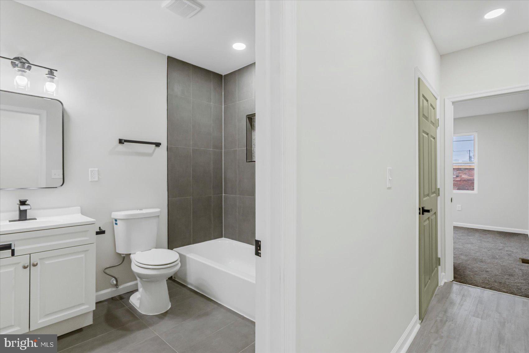 BROADWAY EAST - Residential