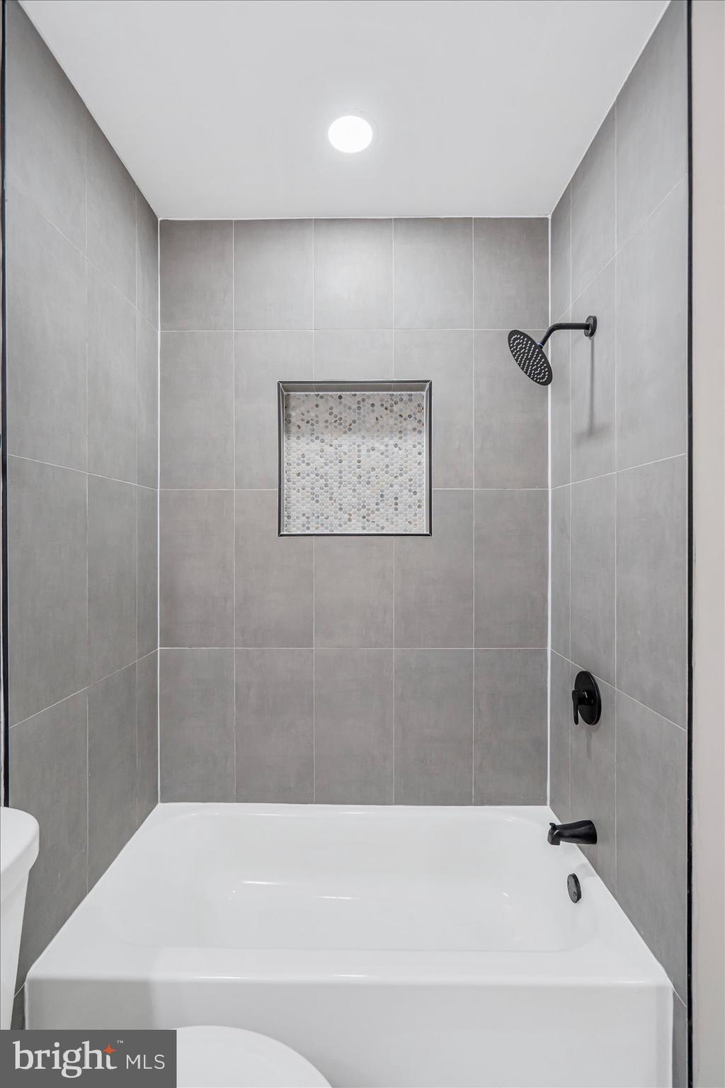 BROADWAY EAST - Residential