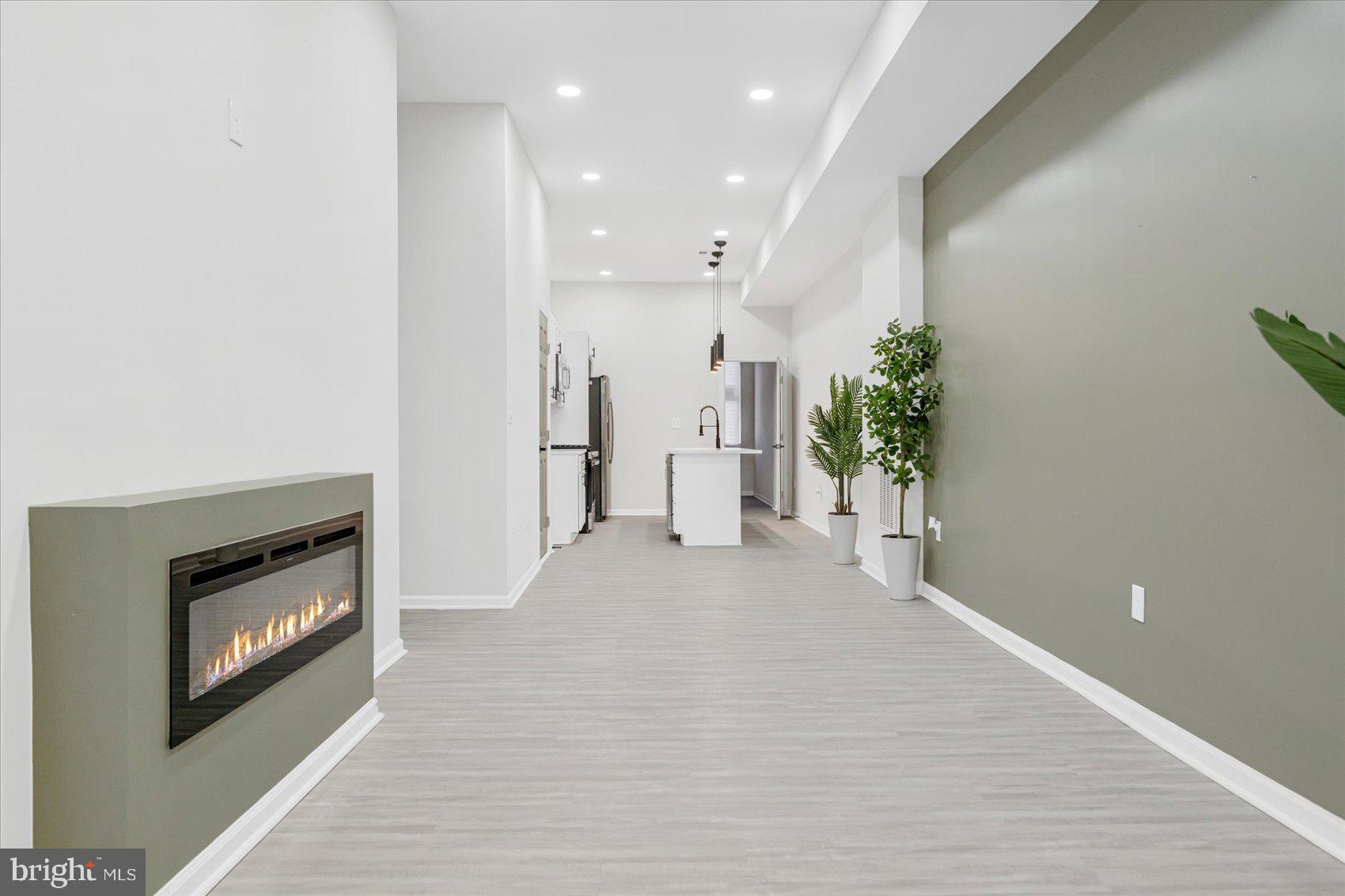 BROADWAY EAST - Residential