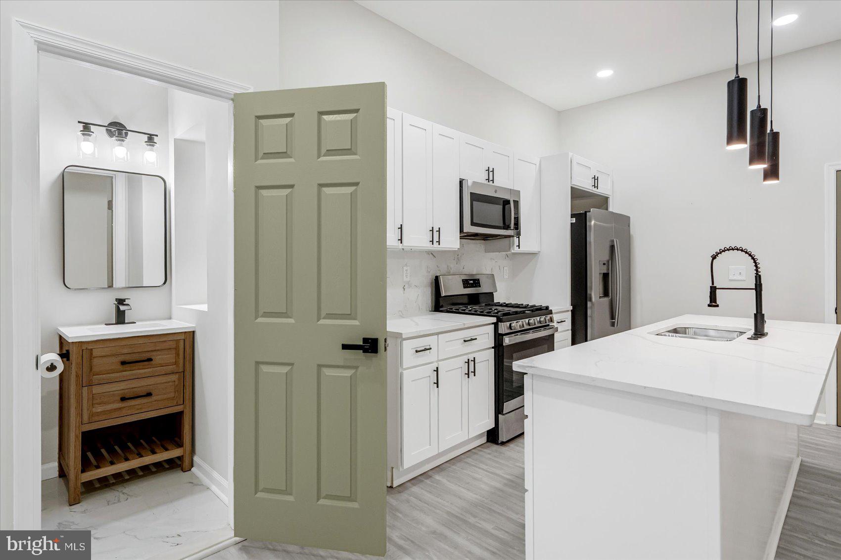 BROADWAY EAST - Residential