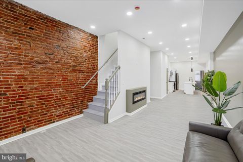 Townhouse For Sale - 1743 E Federal Street<br/> BALTIMORE, MD 21213