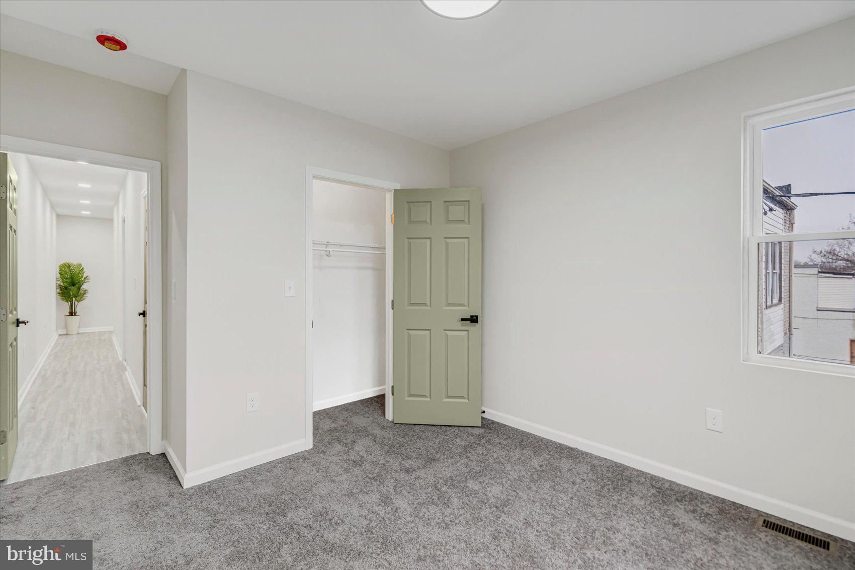 BROADWAY EAST - Residential