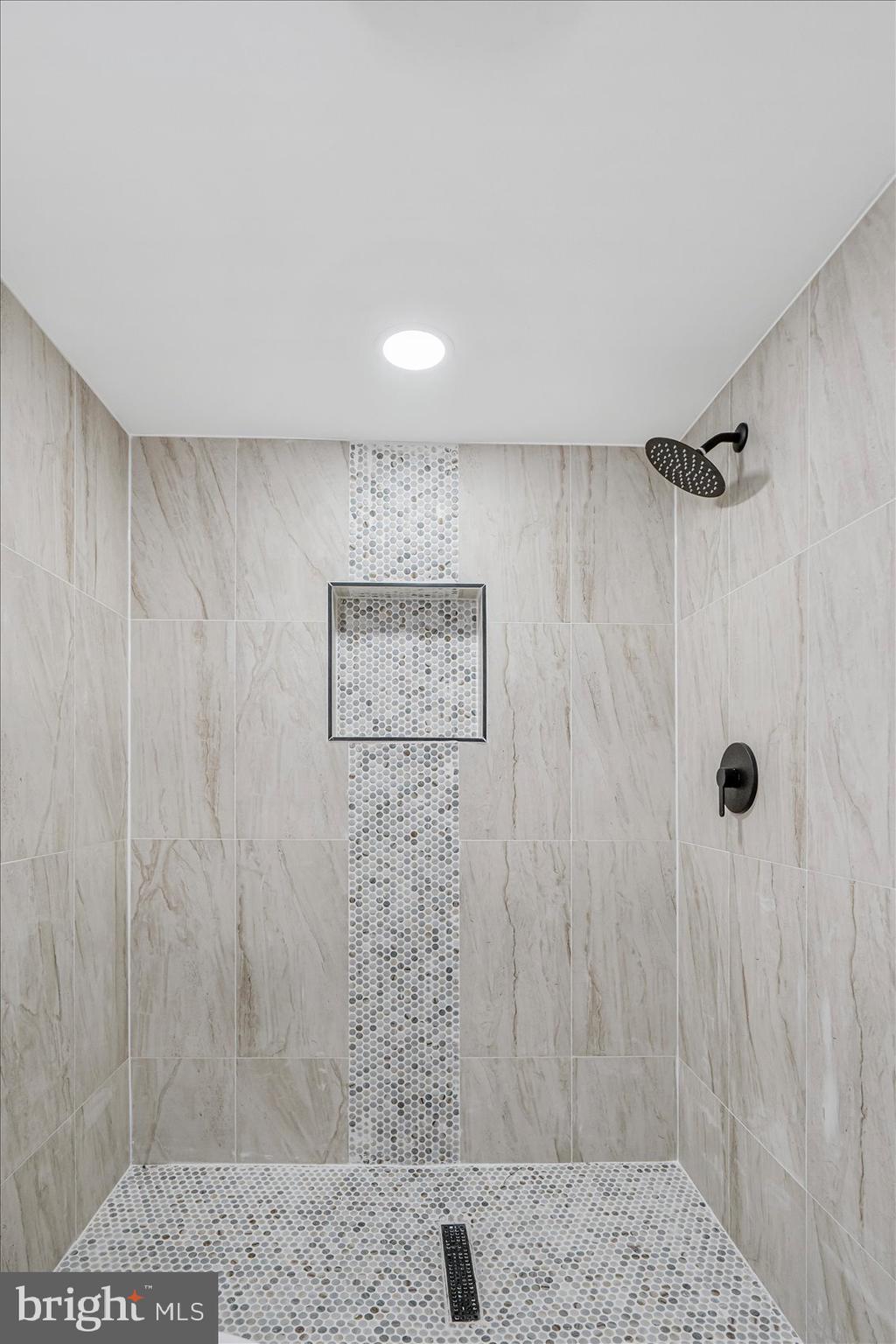 BROADWAY EAST - Residential