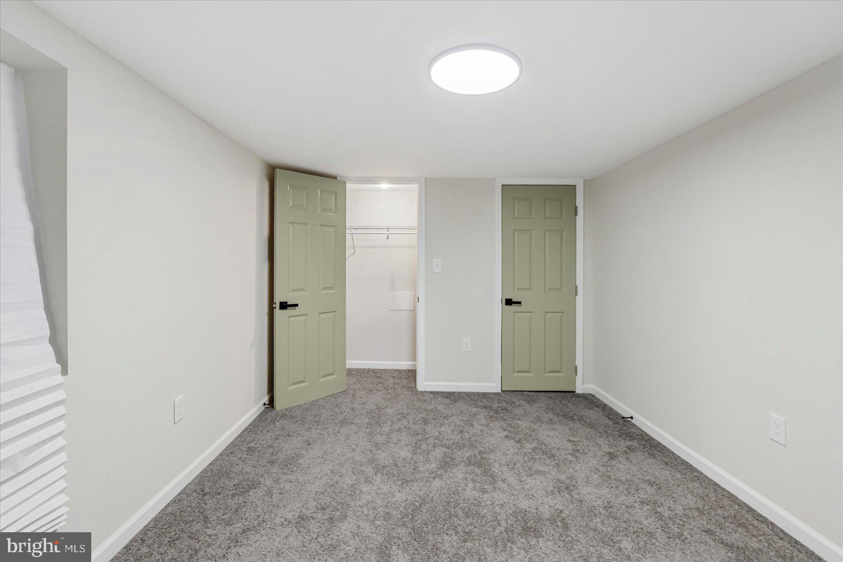 BROADWAY EAST - Residential